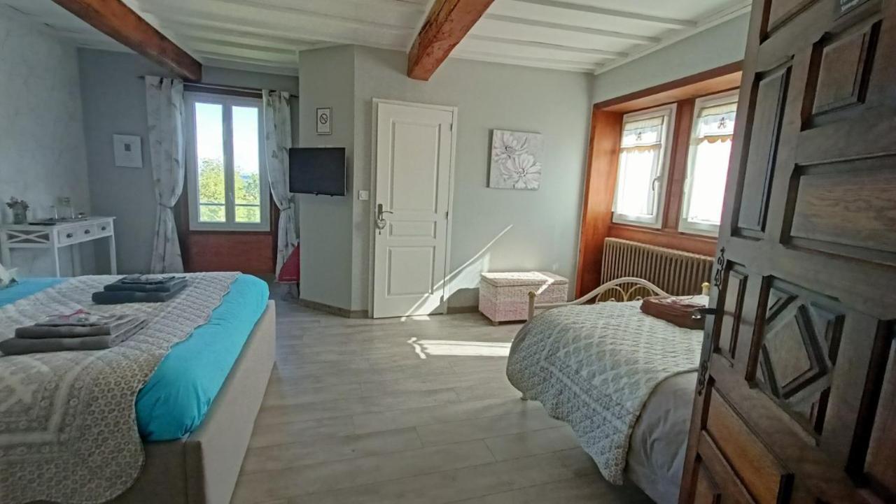 Chambres D'Hotes La Dame Fines Puybegon Exterior photo